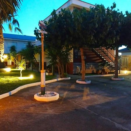 Casablanca El Petit Hotel Делтебре Екстериор снимка