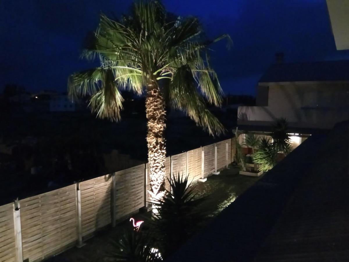 Casablanca El Petit Hotel Делтебре Екстериор снимка