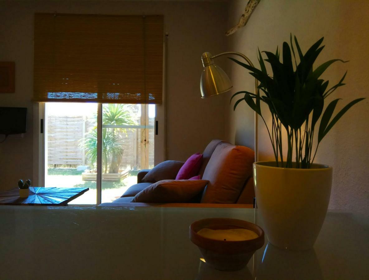 Casablanca El Petit Hotel Делтебре Екстериор снимка